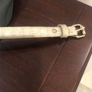 Ann Taylor nude snakeskin print belt